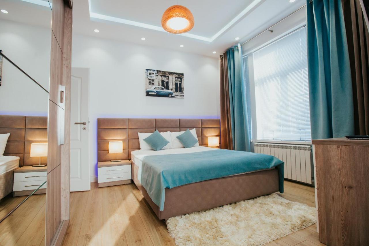Color Apartments Corneliu Coposu 1A Street Bucareste Exterior foto