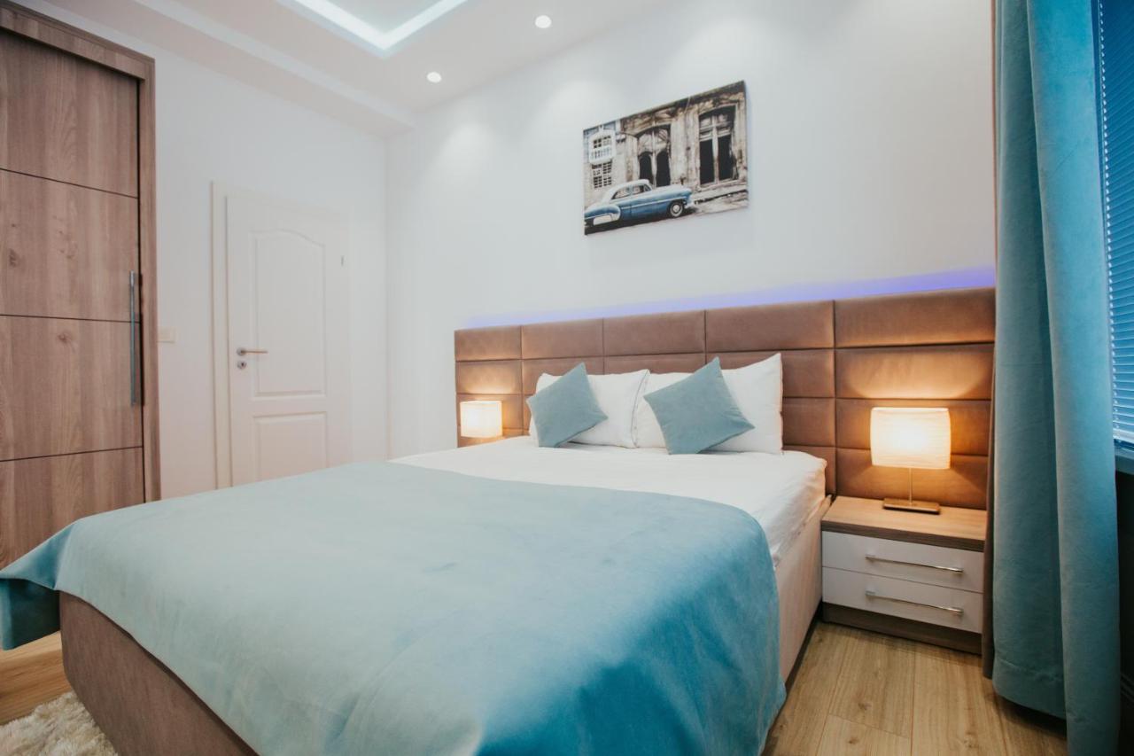Color Apartments Corneliu Coposu 1A Street Bucareste Exterior foto